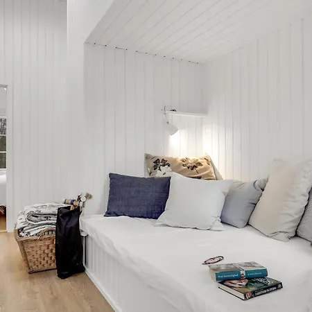 6 Bedroom Gorgeous In Fjerritslev