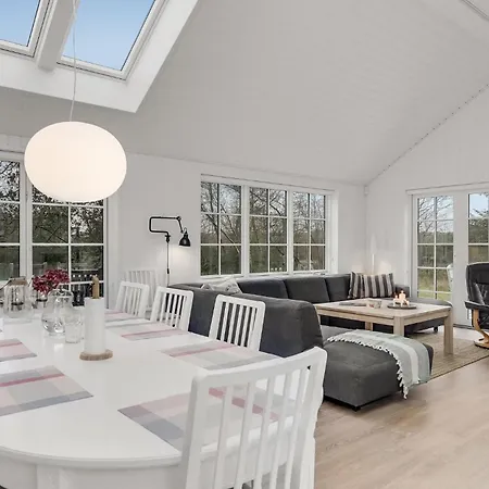 Holiday home 6 Bedroom Gorgeous In